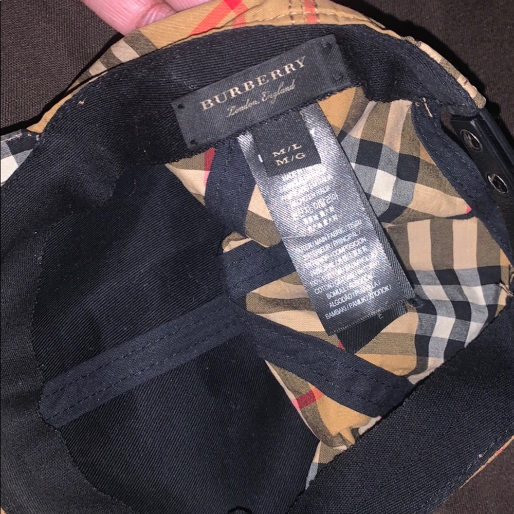 Burberry hat